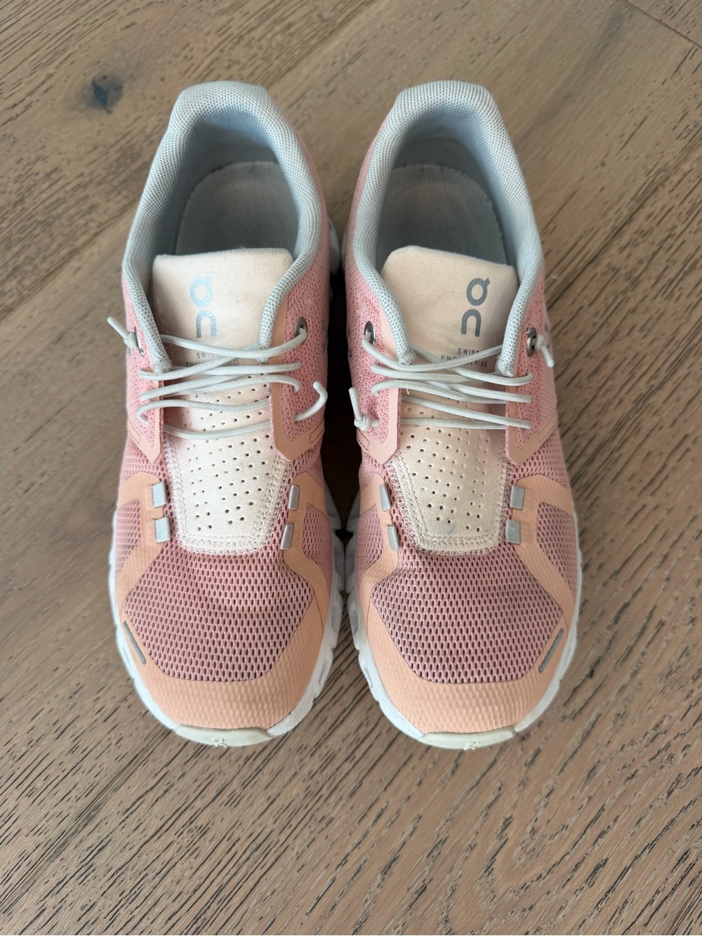 On Cloud 5 - Rose/Shell, Women’s Size 6